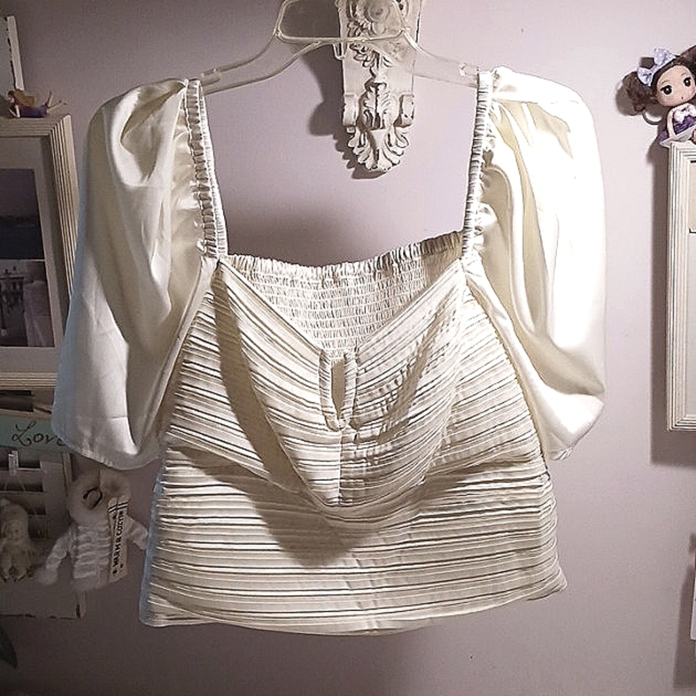 Gorgeous ⚜️ Express Puff Sleeve  Top 👑